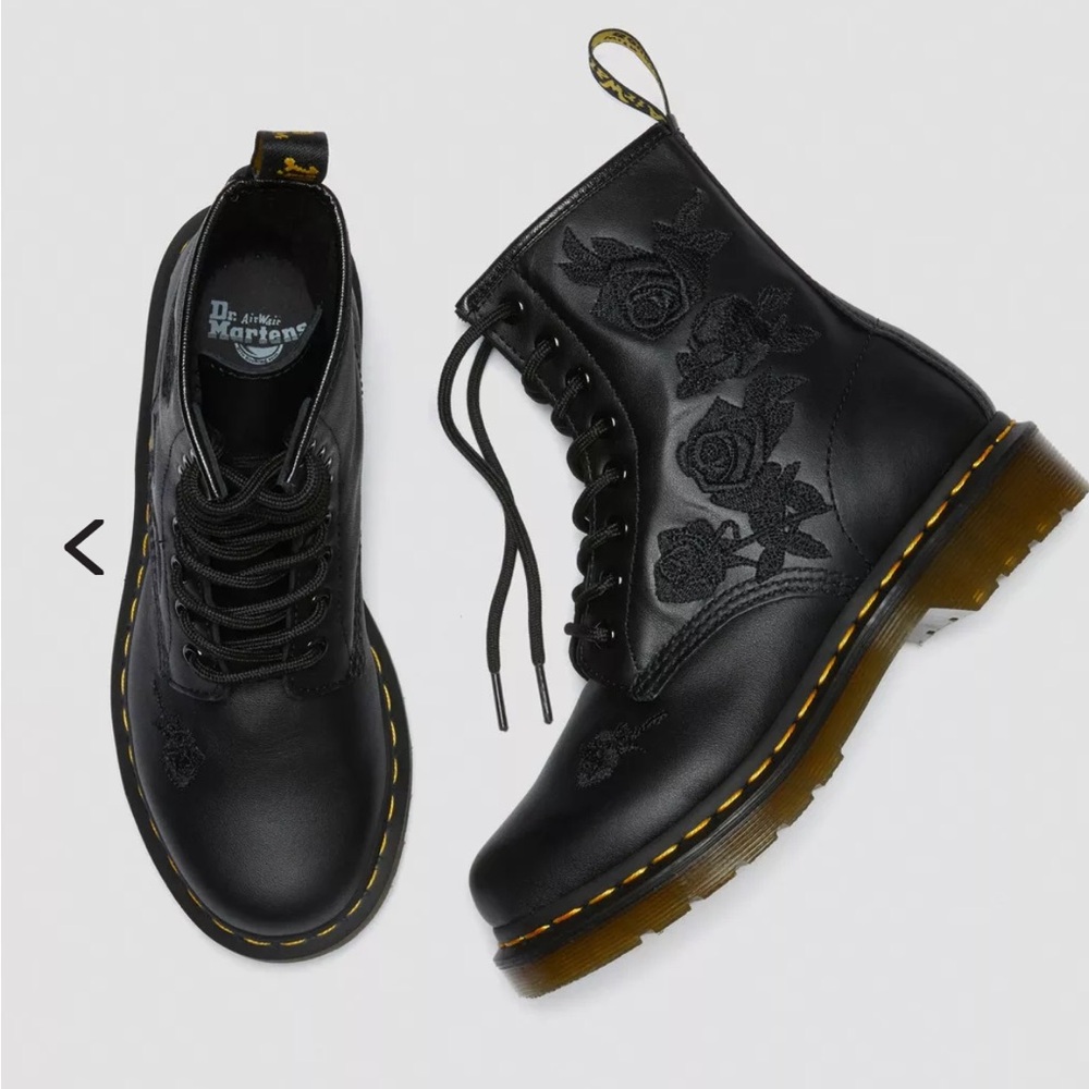 DOC MARTENS 1460 VONDA
MONO WOMEN'S FLORAL BOOTS size 8